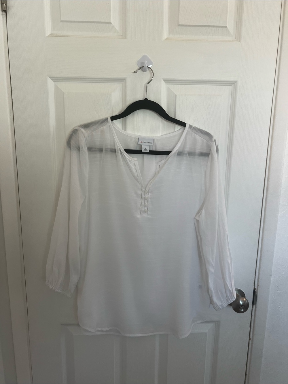 Liz Claiborne White Sheer Long-Sleeve V-Neck Blouse